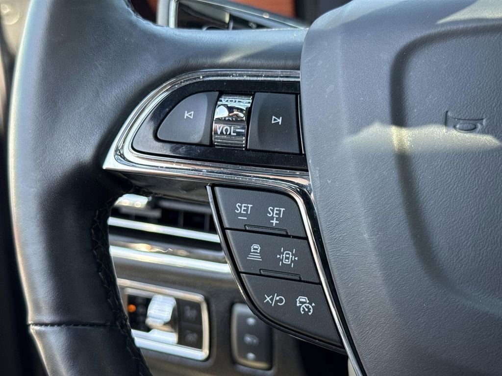 Used 2024 Lincoln Navigator Reserve image 35