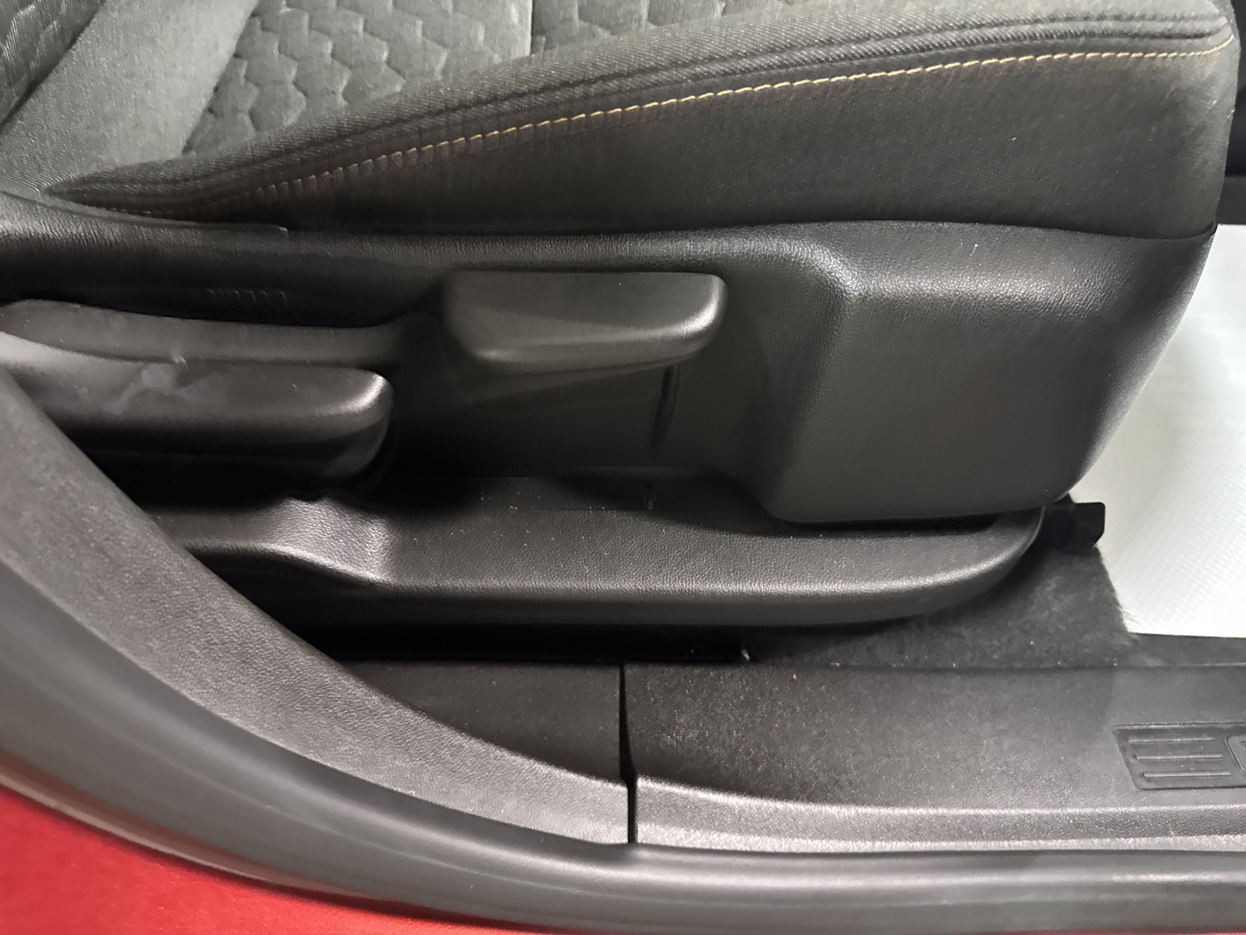 Used 2021 Chevrolet Equinox LT image 35