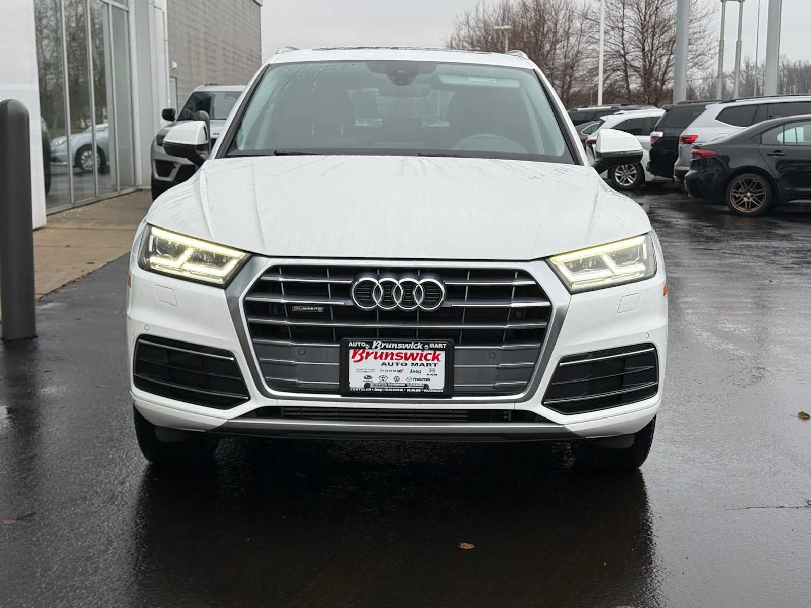 Used 2019 Audi Q5 2.0T Premium Plus w/ Premium Plus Package image 2