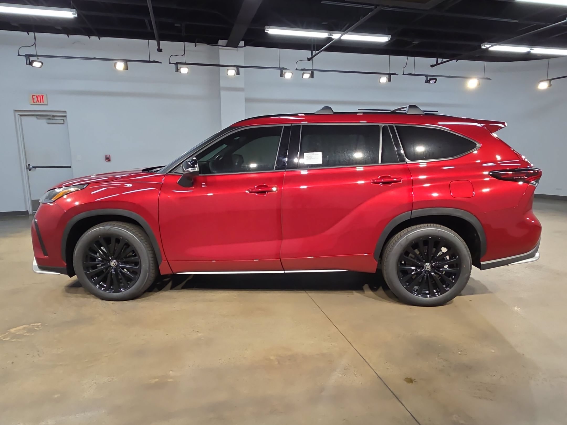 New 2026 Toyota Highlander XSE AWD/4WD image 4