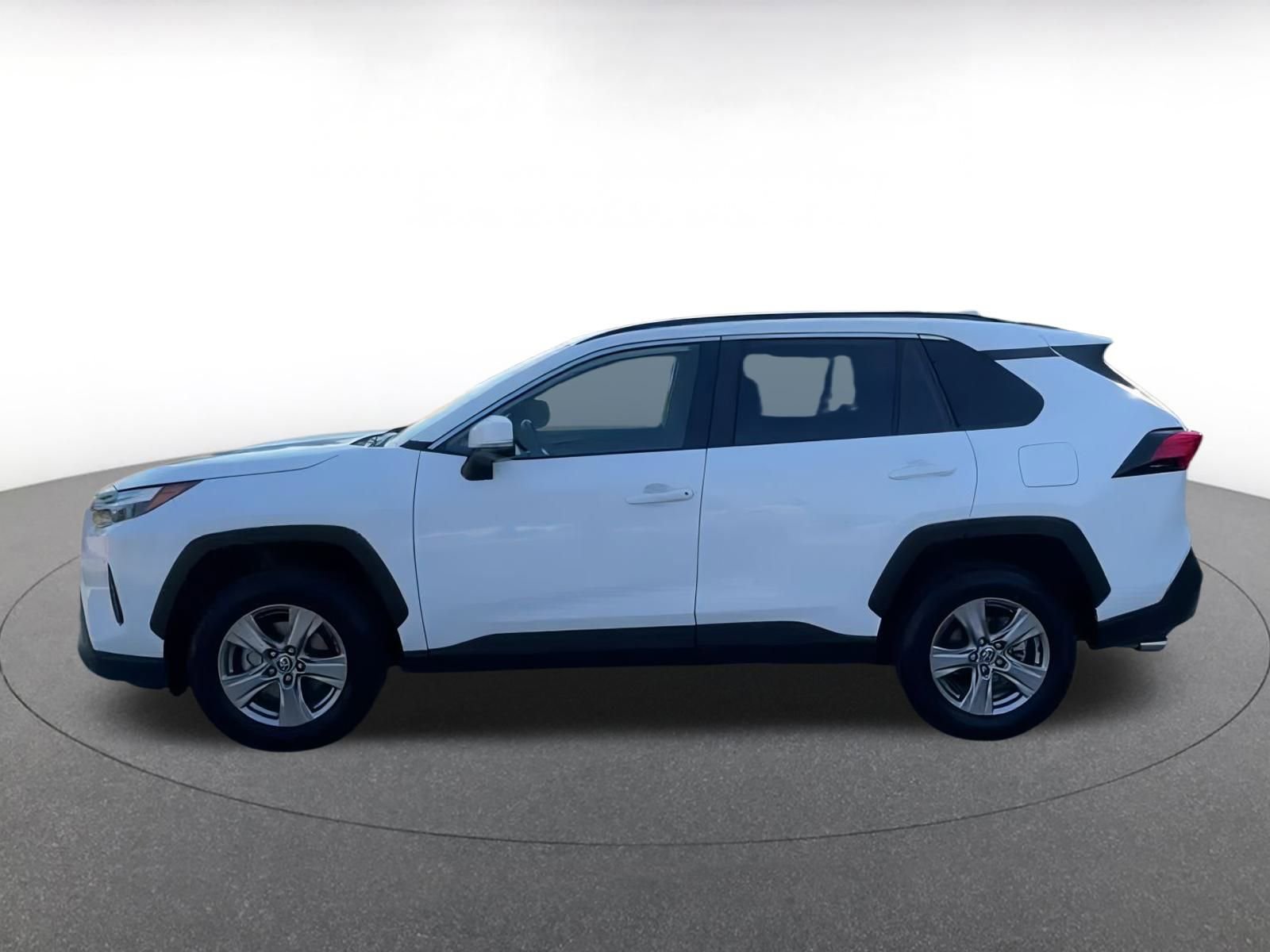 Used 2025 Toyota RAV4 XLE image 8