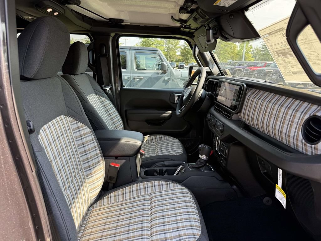 New 2026 Jeep Gladiator Sport AWD/4WD image 16