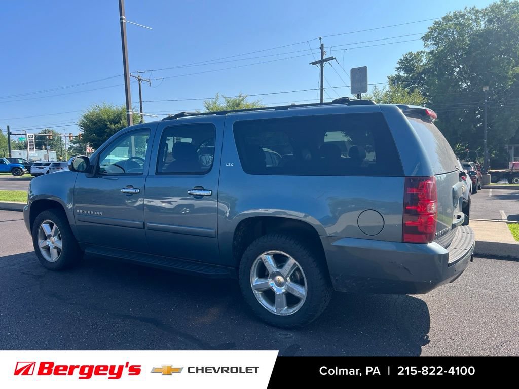 Used 2008 Chevrolet Suburban LTZ w/ LTZ Preferred Equipment Group AWD/4WD image 6