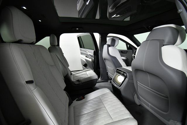 New 2025 Cadillac Escalade IQ Sport 1 w/ LPO, ONYX Package AWD/4WD image 15