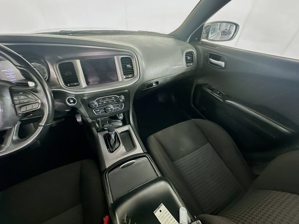 Used 2022 Dodge Charger R/T w/ Blacktop Package RWD image 11