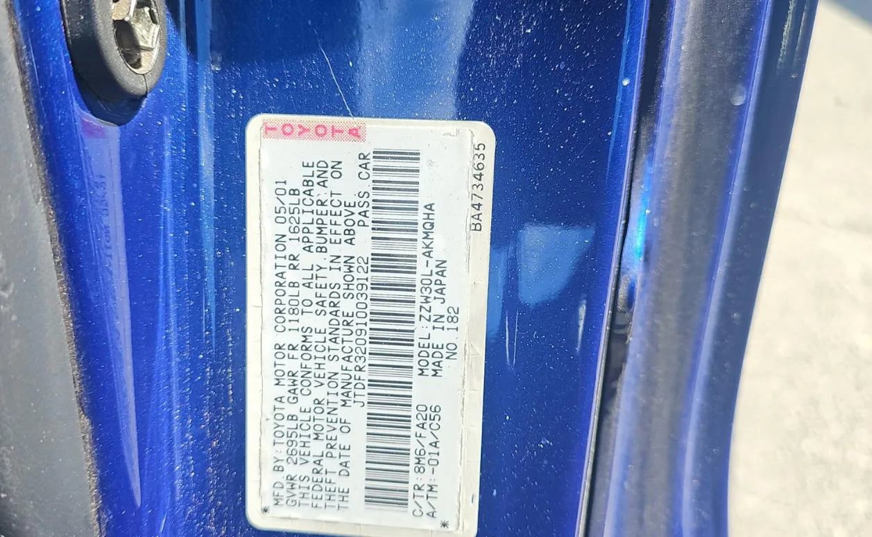 Used 2001 Toyota MR2 image 11