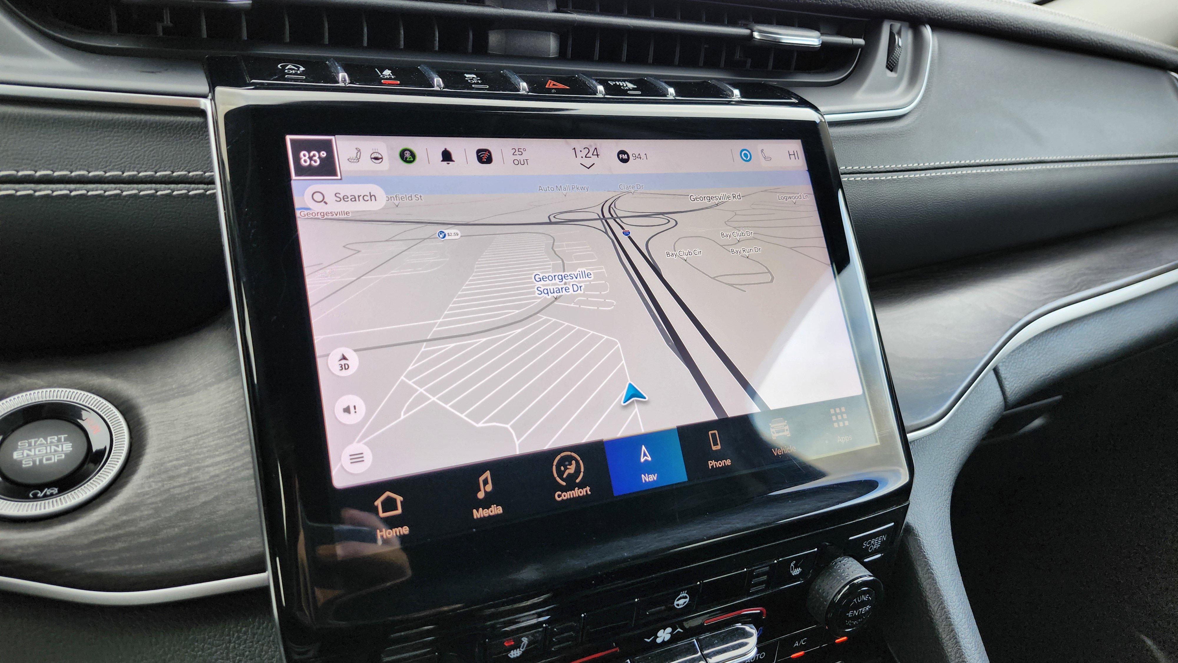 Used 2023 Jeep Grand Cherokee Limited image 2