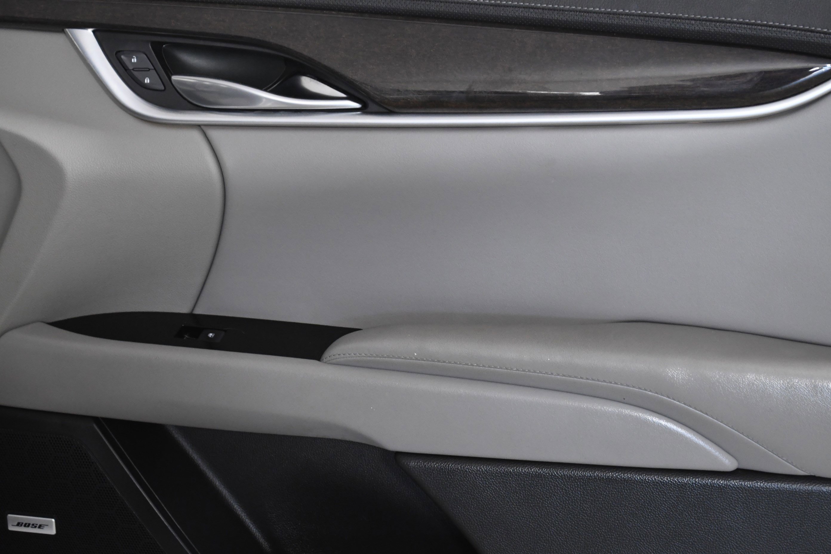 Used 2017 Cadillac XTS Luxury image 28