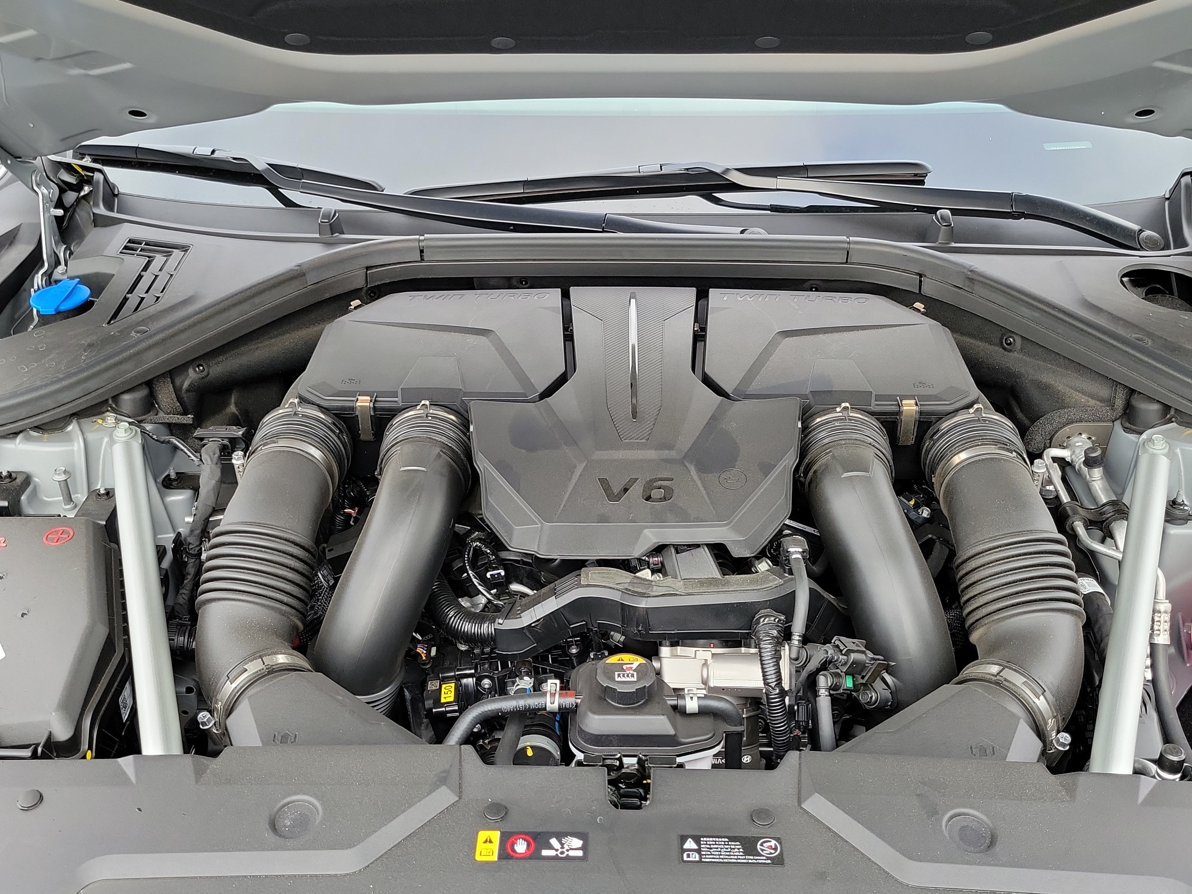 Certified 2026 Genesis GV70 3.5T Sport Advanced AWD/4WD image 22