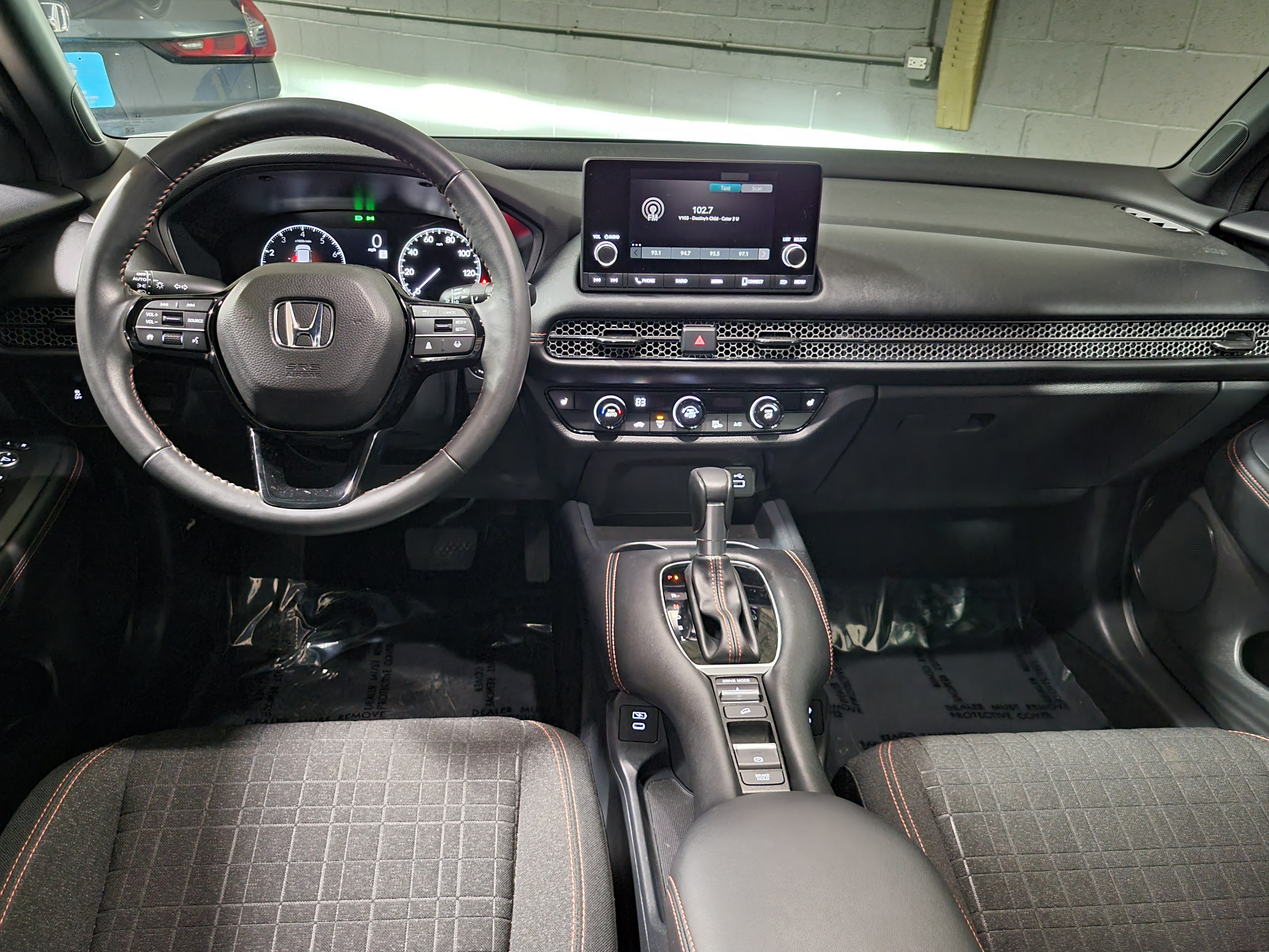 Used 2025 Honda HR-V Sport image 12