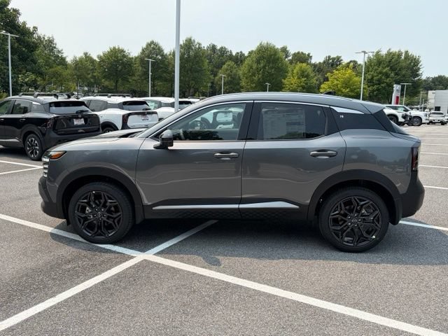 New 2026 Nissan Kicks SR FWD image 2
