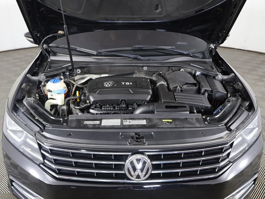 Used 2017 Volkswagen Passat 1.8T SE FWD image 17