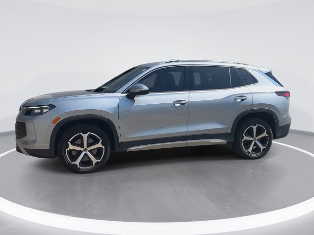 Used 2025 Volkswagen Tiguan SE AWD/4WD image 9