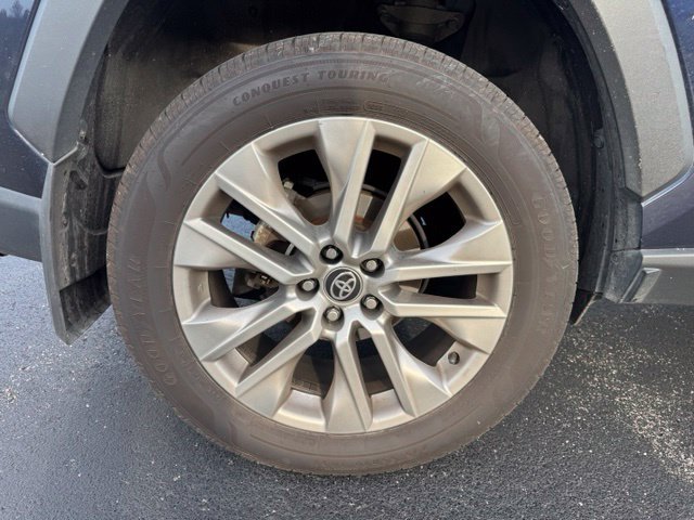 Used 2024 Toyota RAV4 XLE Premium w/ Weather Package AWD/4WD image 10