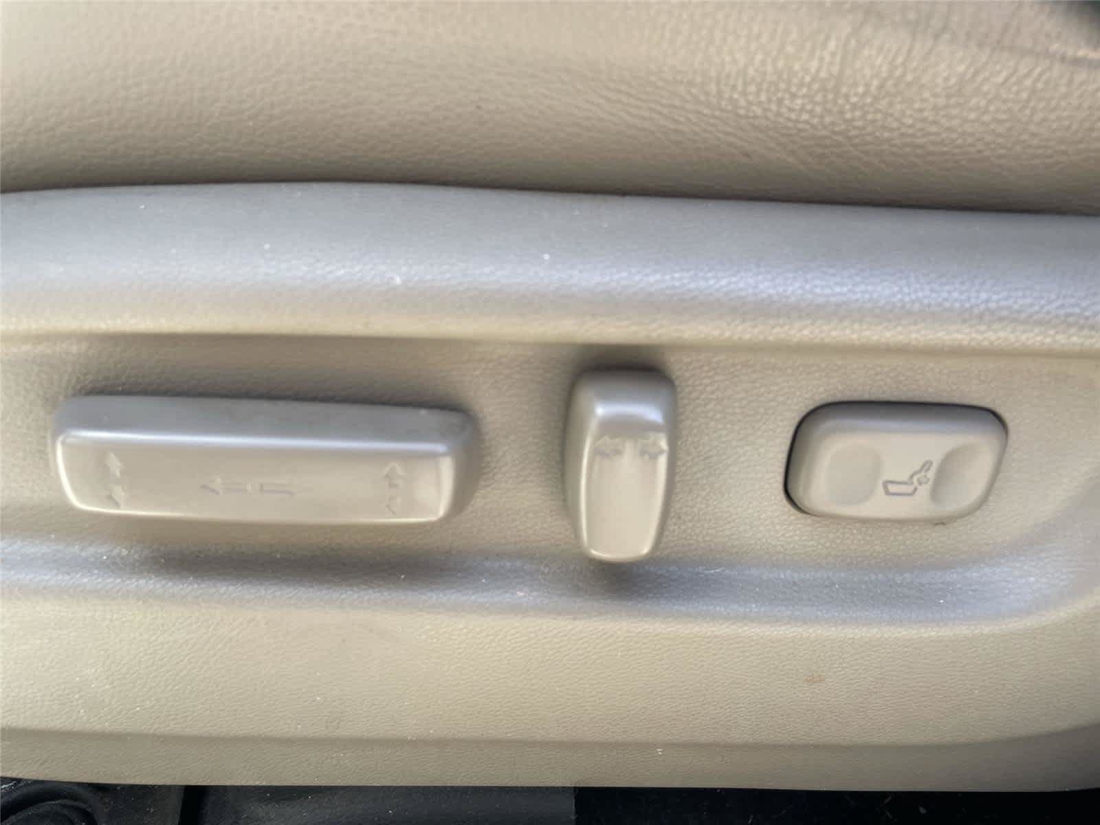 Used 2016 Honda Pilot Touring image 13