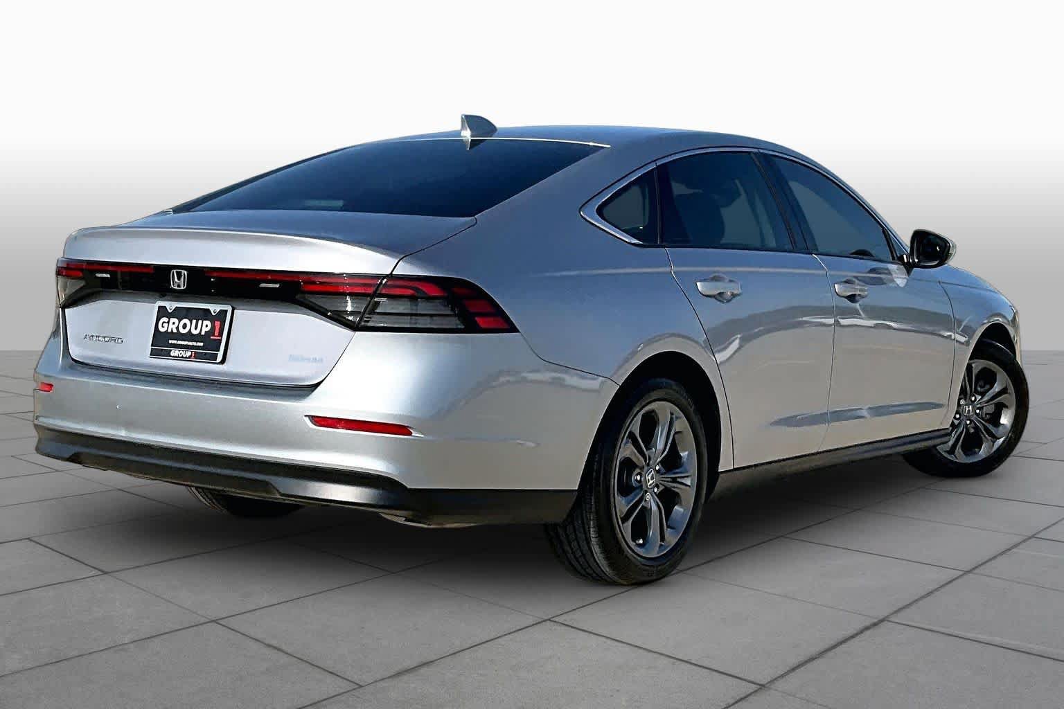 Used 2023 Honda Accord EX image 12