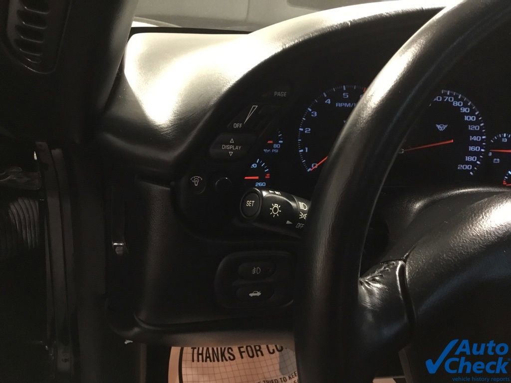 Used 2002 Chevrolet Corvette Coupe w/ Preferred Equipment Group2 RWD image 17