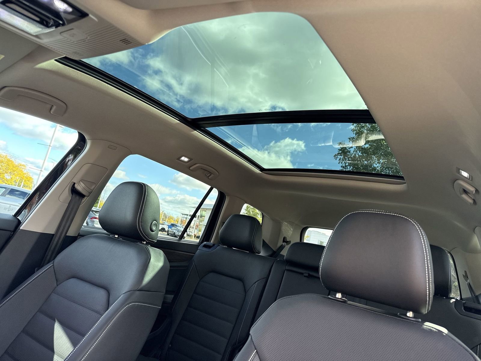 New 2026 Volkswagen Atlas SEL image 24