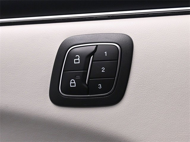 Used 2021 Ford Mustang Mach-E Premium image 32