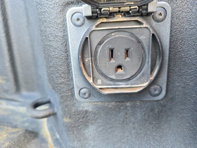 Used 2024 Chevrolet Silverado 2500 LT AWD/4WD image 21