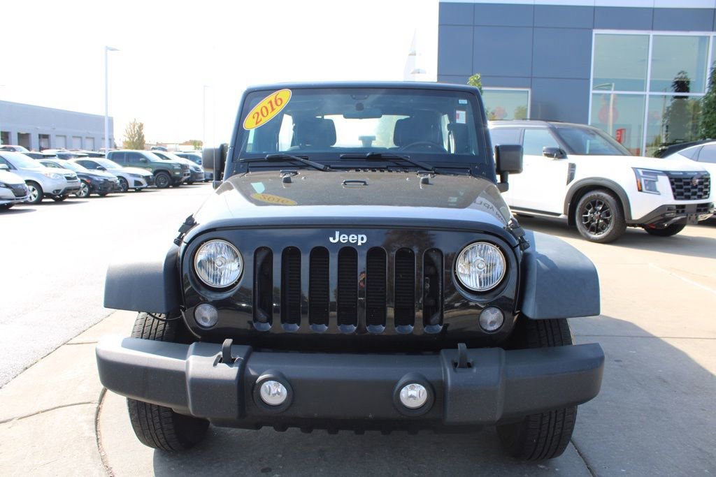 Used 2016 Jeep Wrangler Unlimited Sport w/ Max Tow Package image 2
