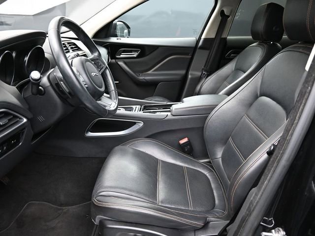 Used 2020 Jaguar F-PACE Prestige AWD/4WD image 12