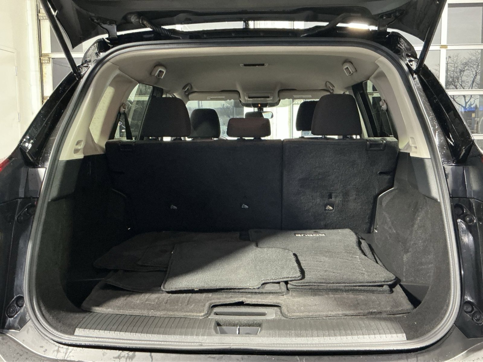 Used 2021 Nissan Rogue S image 31