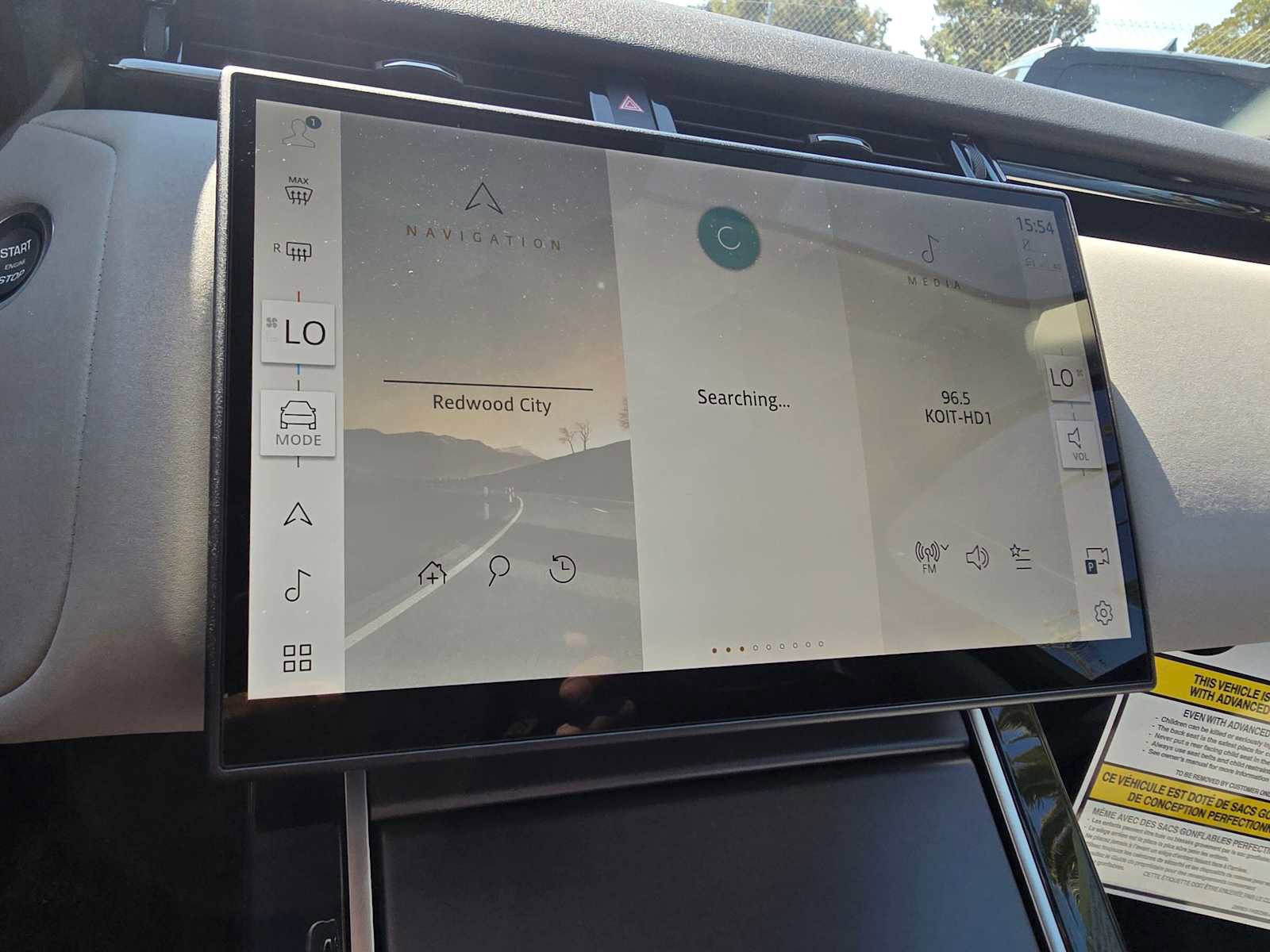 Certified 2025 Land Rover Range Rover Velar Dynamic SE image 28