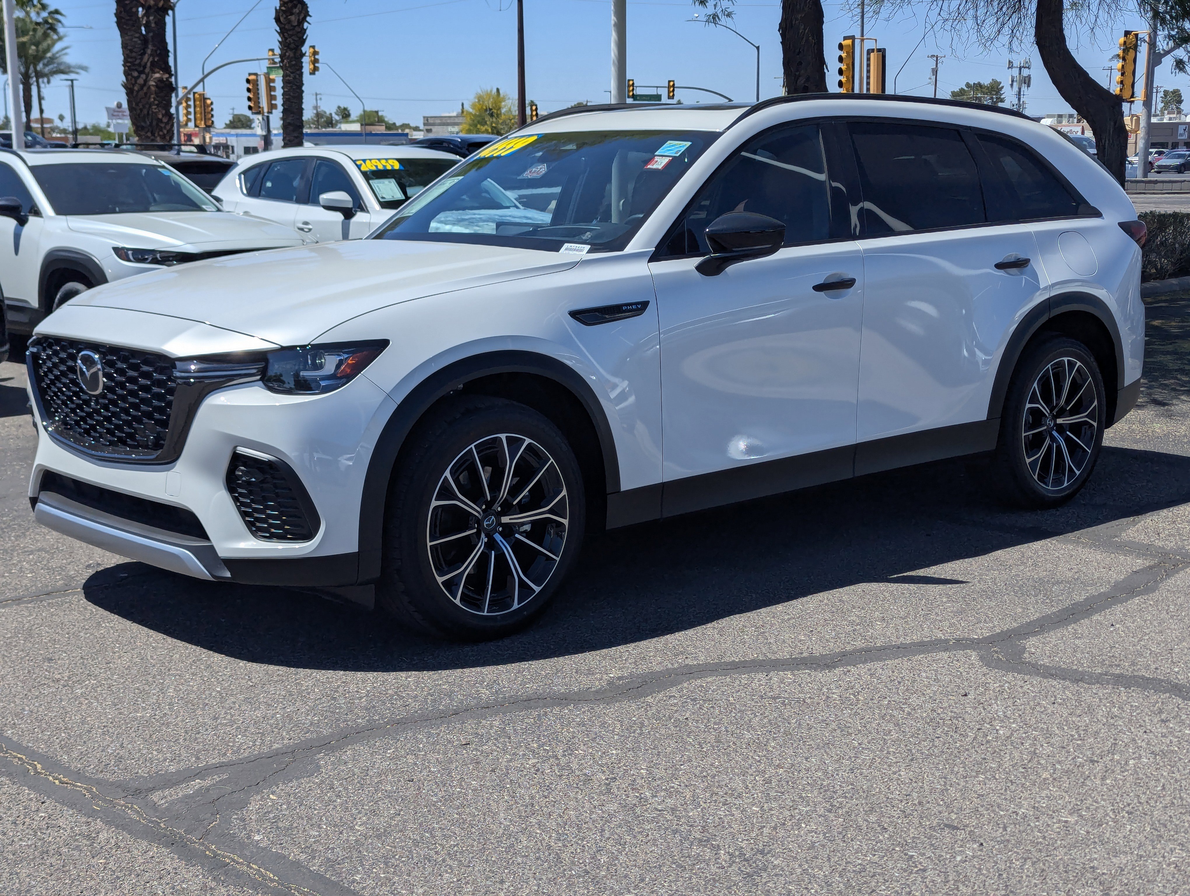 Certified 2025 MAZDA CX-70 Plug-In Hybrid w/ Premium Plus AWD/4WD image 5