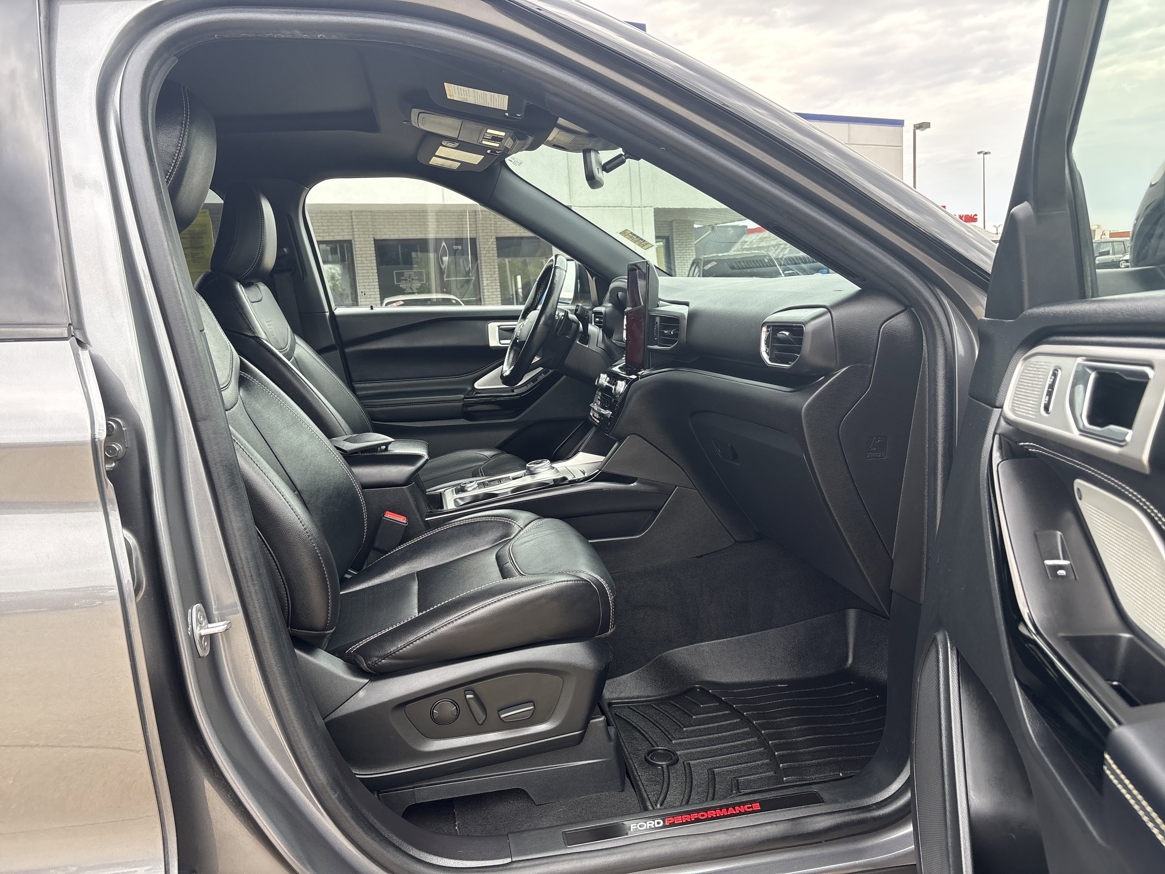 Used 2022 Ford Explorer ST w/ Equipment Group 401A AWD/4WD image 14