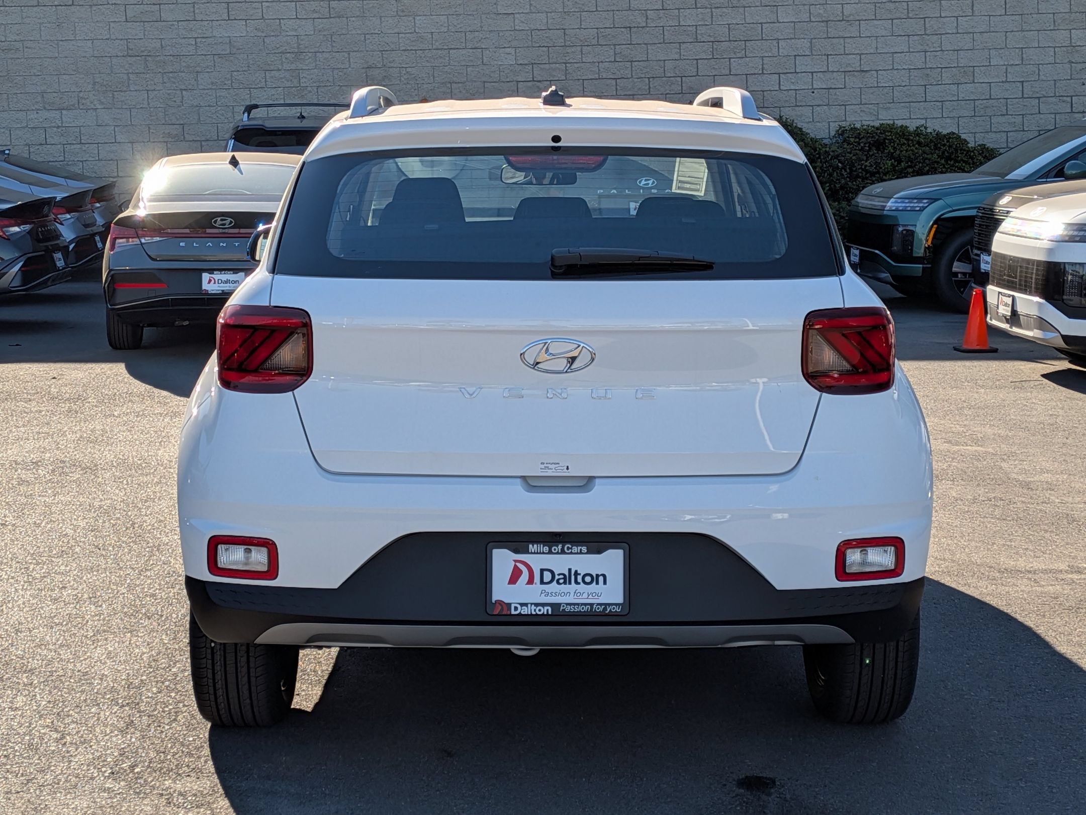 New 2026 Hyundai Venue SEL FWD image 3