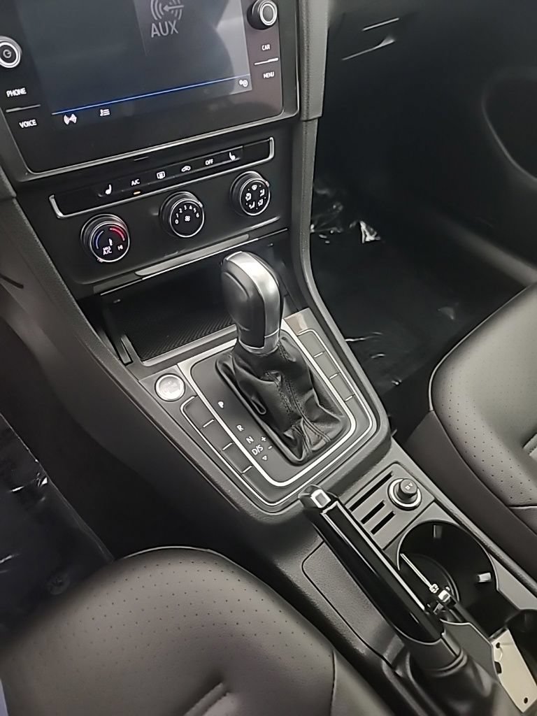 Used 2018 Volkswagen Golf SE FWD image 34