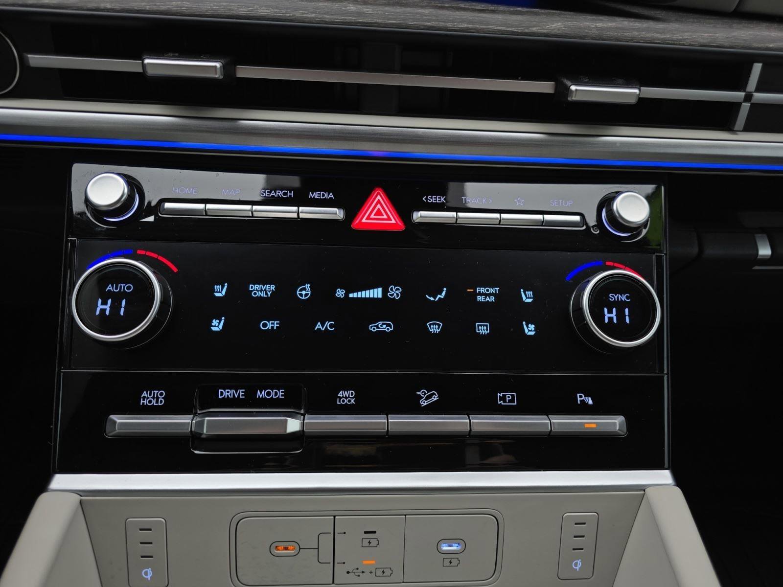 Certified 2026 Hyundai Santa Fe Limited image 21