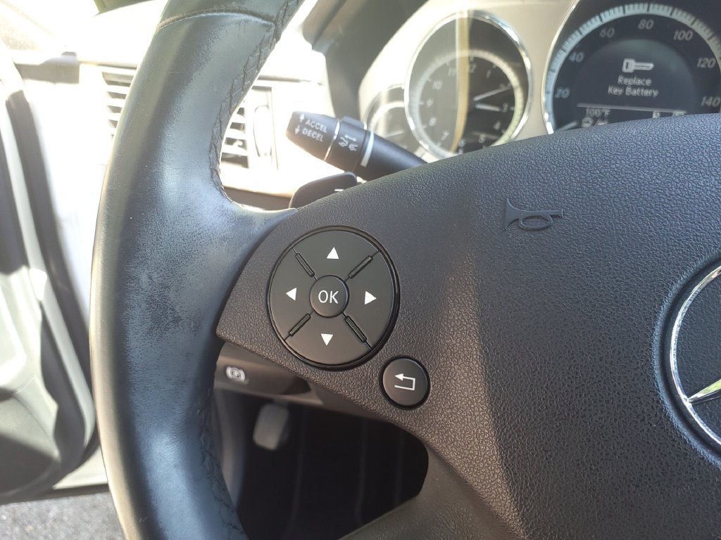Used 2011 Mercedes-Benz E 550 Sedan image 24