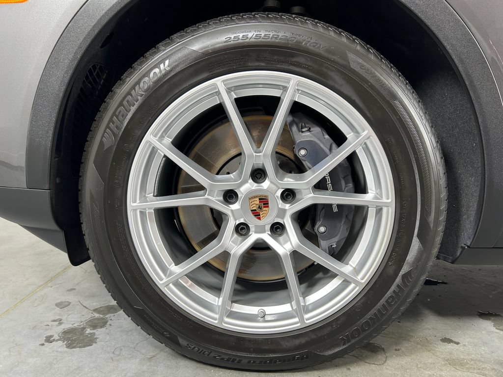 Certified 2026 Porsche Cayenne AWD/4WD image 11