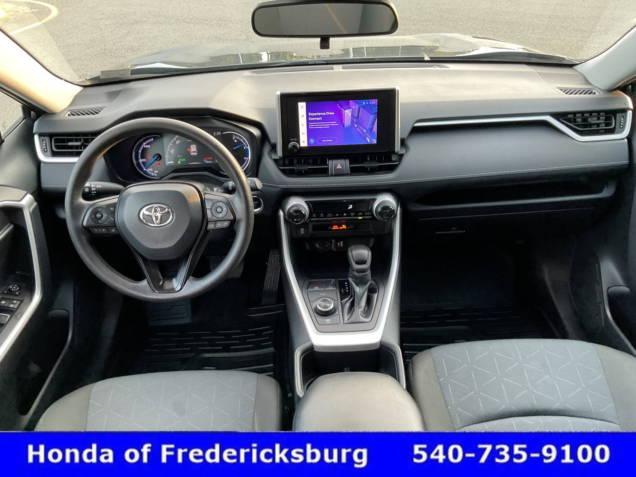 Used 2024 Toyota RAV4 XLE AWD/4WD image 41