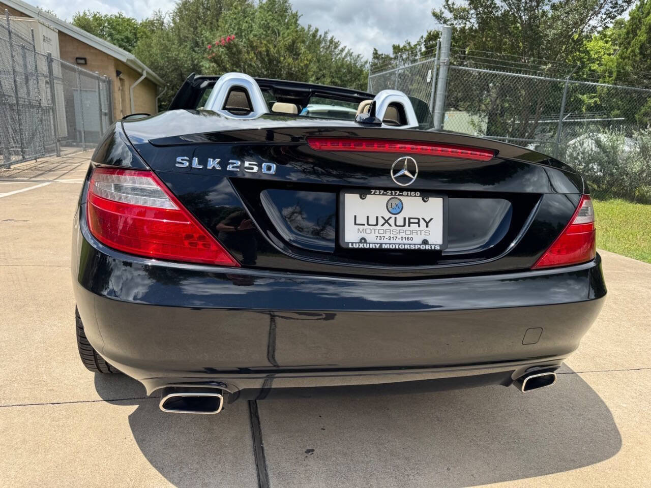 Used 2013 Mercedes-Benz SLK 250 image 11