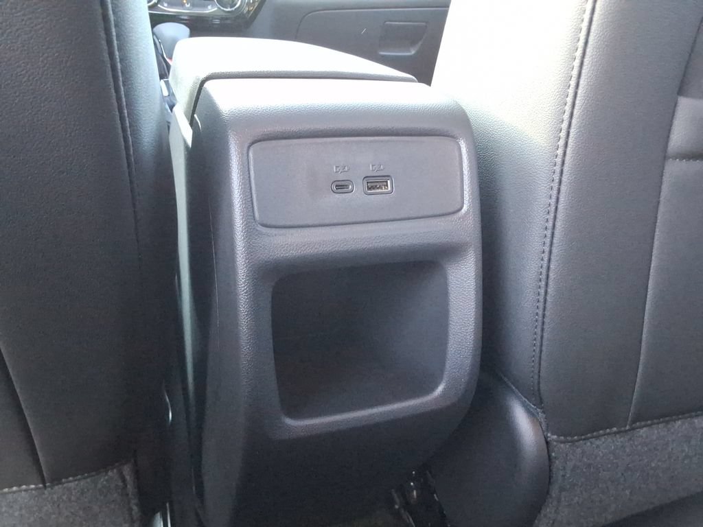 New 2026 Chevrolet Trax RS w/ Sunroof Package FWD image 17