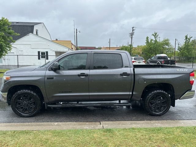 Used 2020 Toyota Tundra SR5 w/ SR5 Upgrade Package RWD image 28