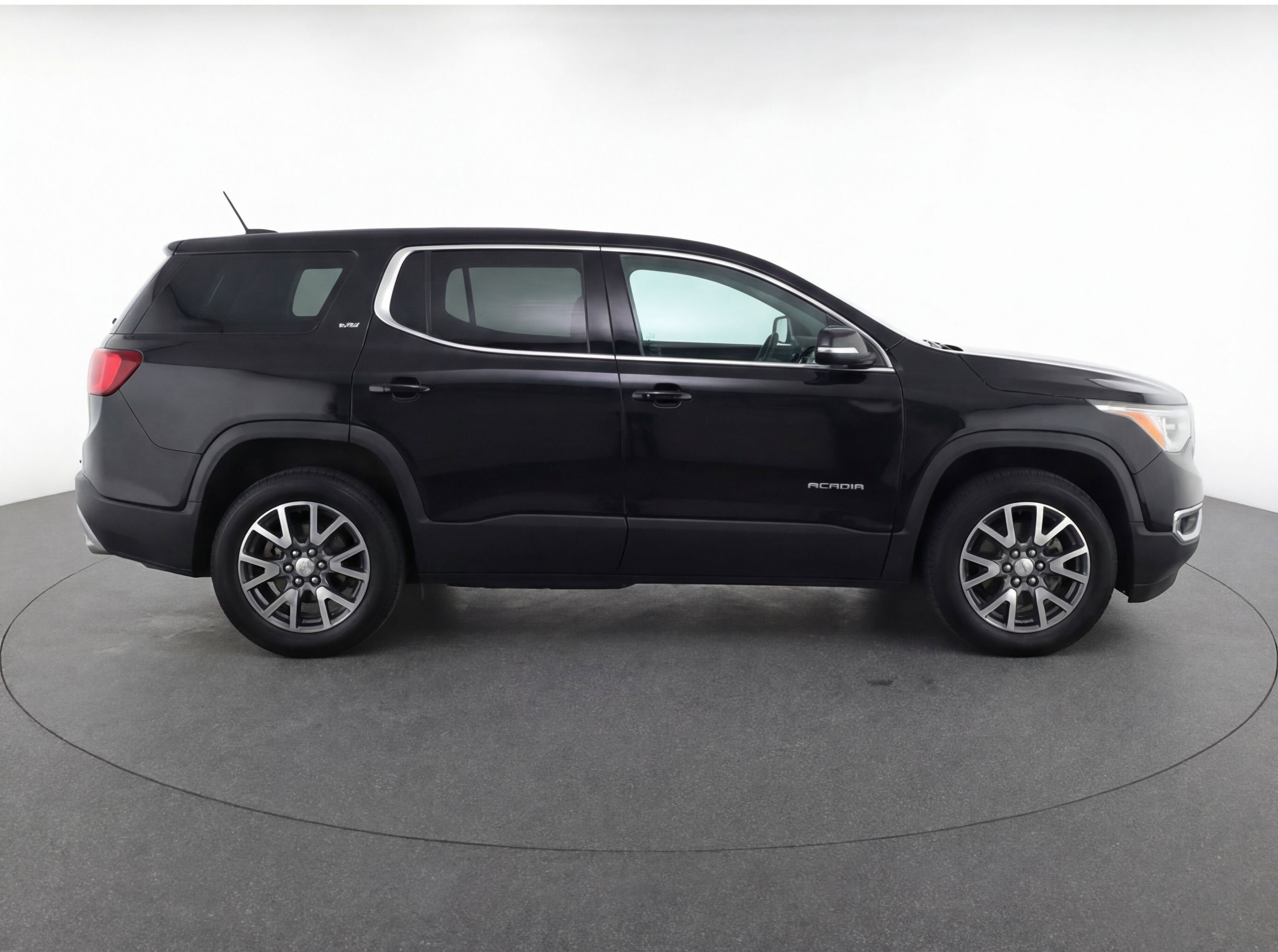 Used 2023 GMC Acadia SLT FWD image 11