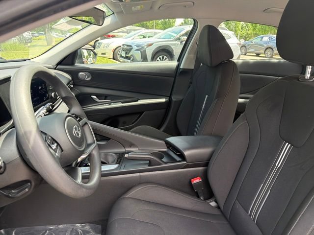 Used 2023 Hyundai Elantra SEL FWD image 14