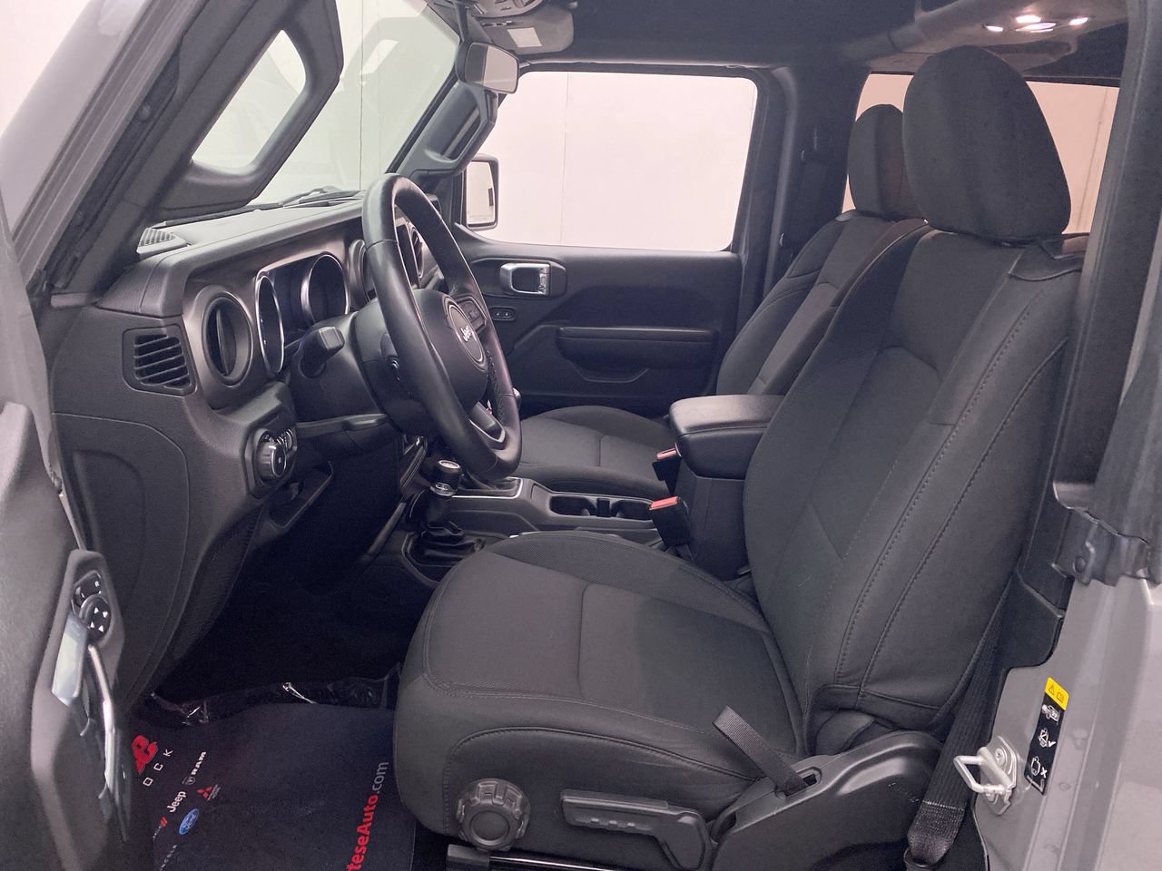 Used 2021 Jeep Wrangler Sport AWD/4WD image 14
