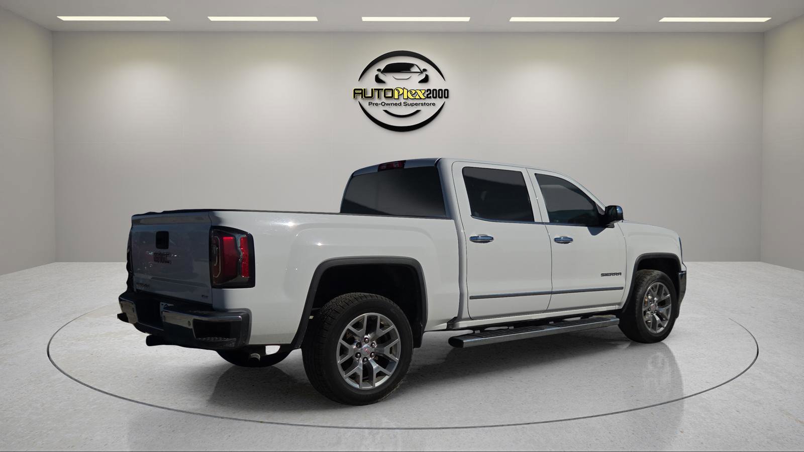Used 2018 GMC Sierra 1500 SLT w/ SLT Premium Package image 7