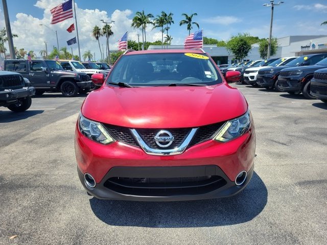 Used 2018 Nissan Rogue Sport SV w/ SV Technology Package FWD image 2