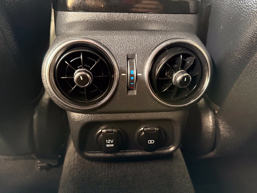 Used 2023 Kia Stinger GT-Line RWD image 27