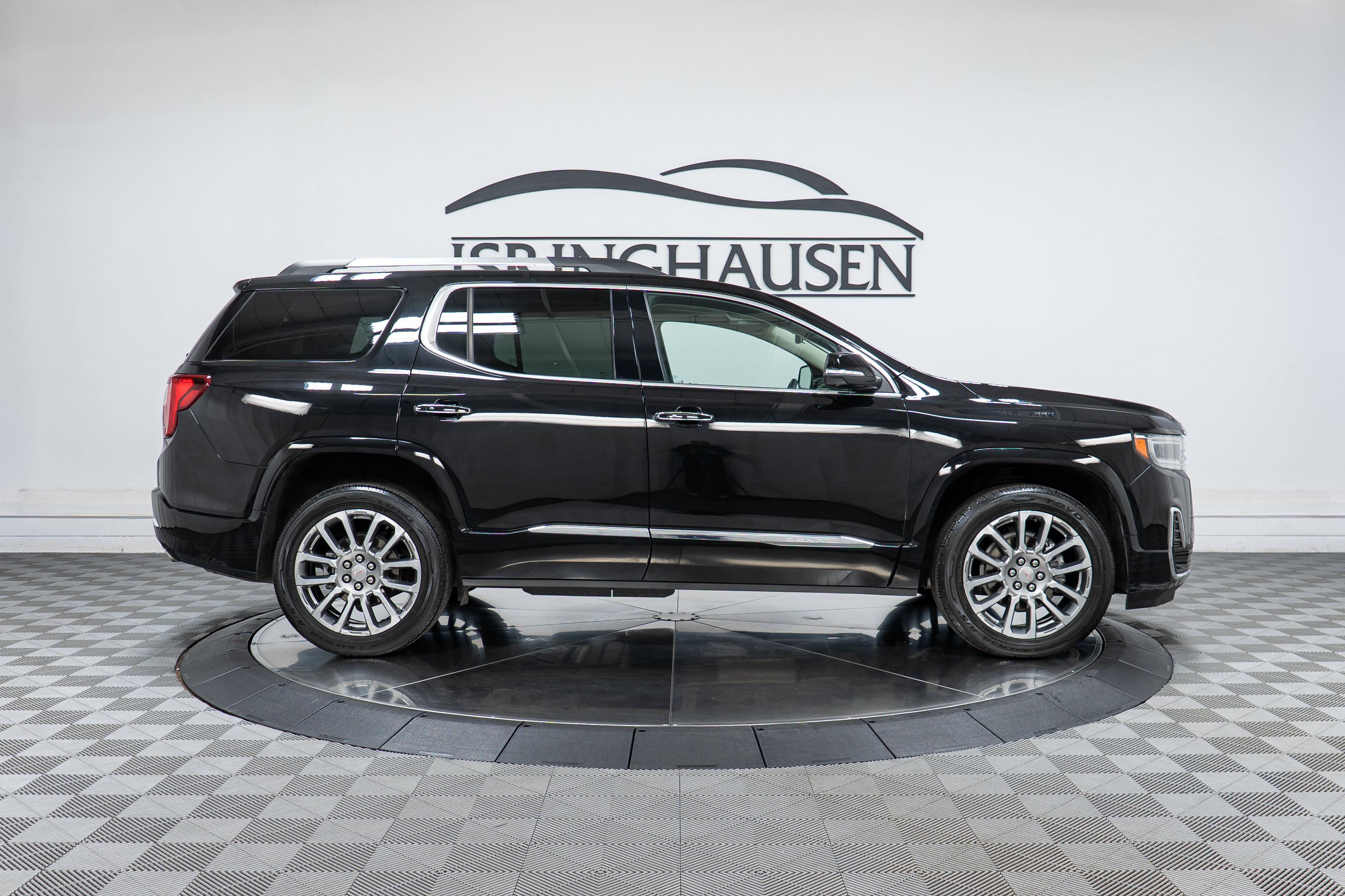 Used 2023 GMC Acadia Denali w/ Denali Ultimate Package FWD image 4