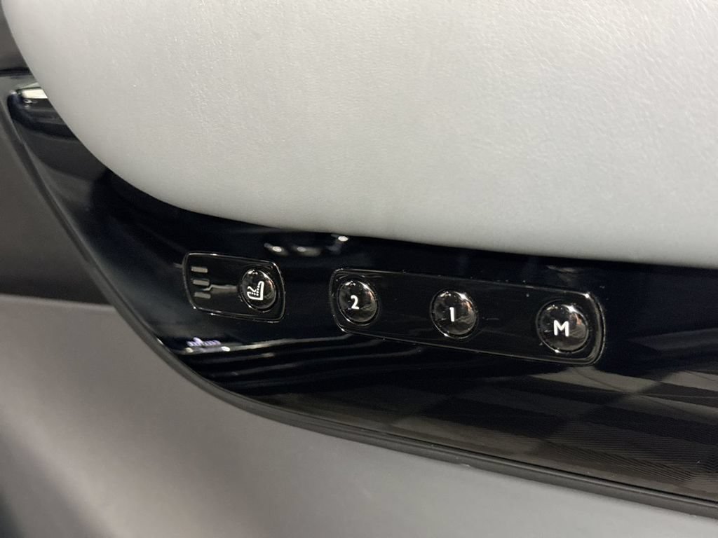 Used 2020 Rolls-Royce Cullinan AWD/4WD image 66