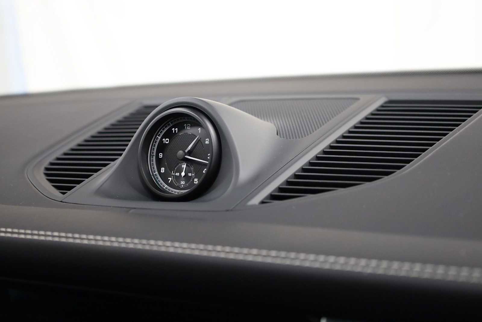 New 2026 Porsche Macan GTS image 23