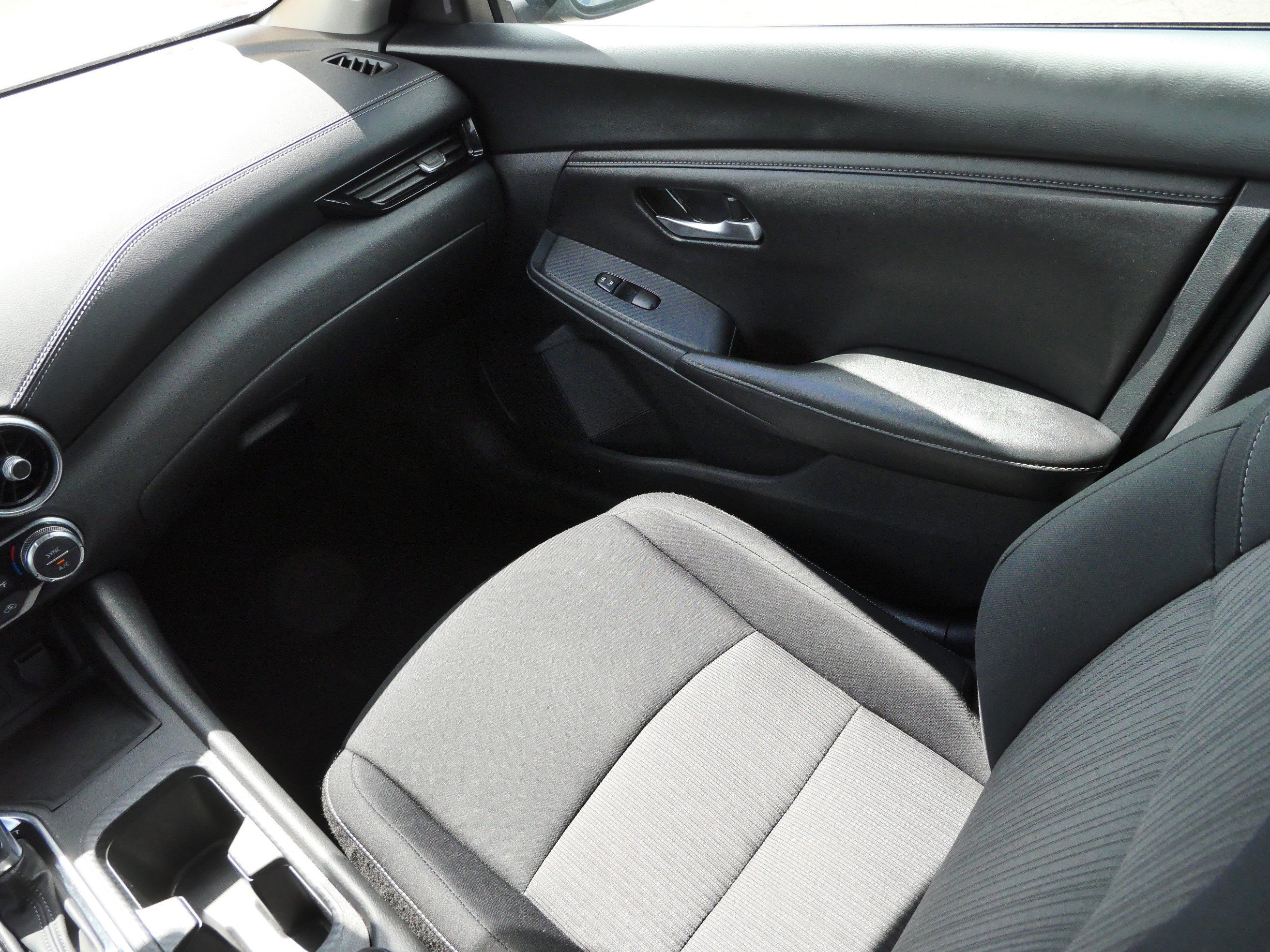 Used 2024 Nissan Sentra SV w/ All-Weather Package FWD image 11