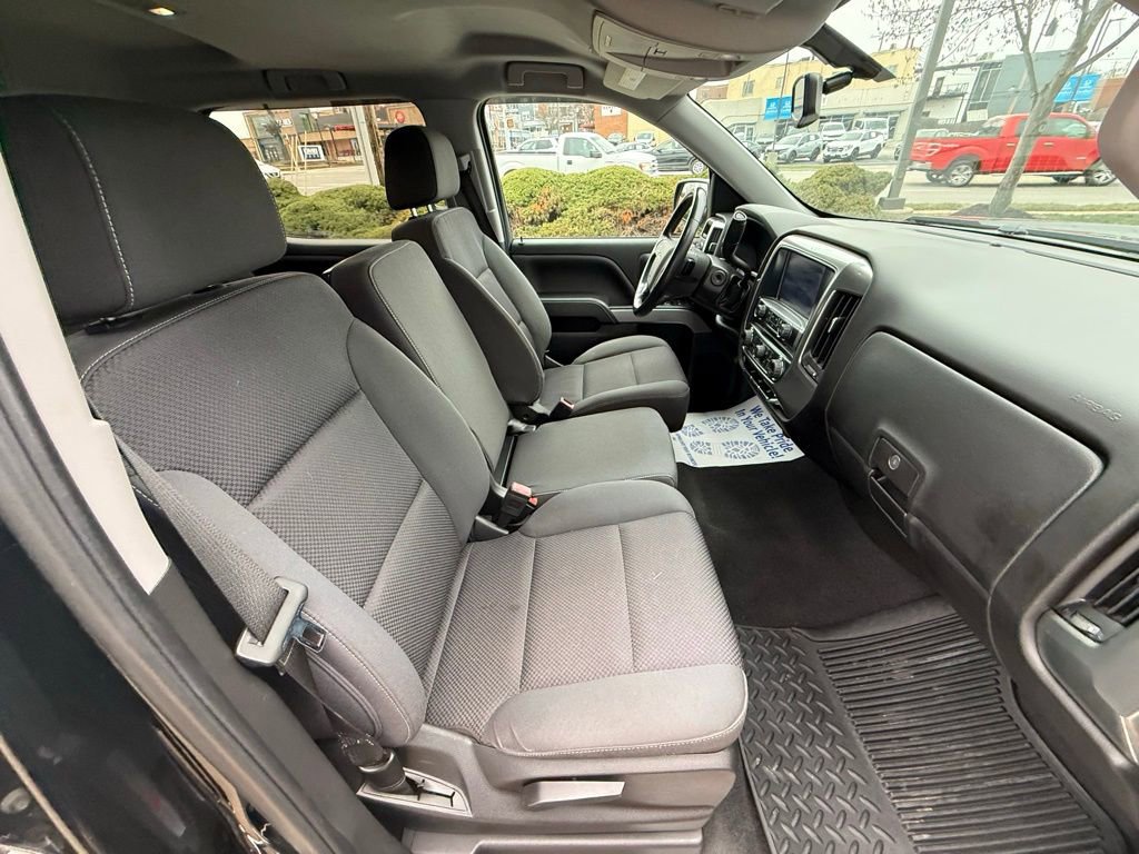 Used 2018 Chevrolet Silverado 1500 LT w/ LPO, Black Pack image 40